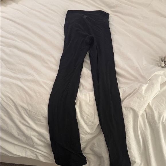 Aritzia Black High-Waisted Flare Leggings Butterluxe - Picture 2 of 3